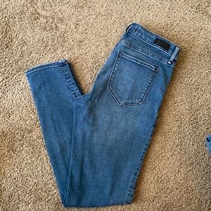 Abercrombie & Fitch Mid Rise Super Skinny Jeans